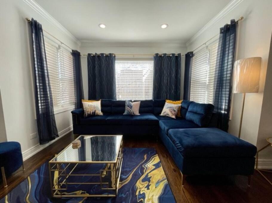 The Blue Golden Luxury Modern 3- Bedroom Apartment In Chicago Exterior foto